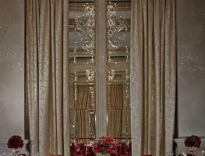 The Ritz-carlton, Hotel 5*