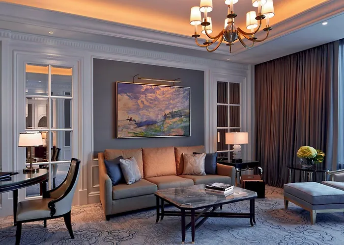 The Ritz-carlton,