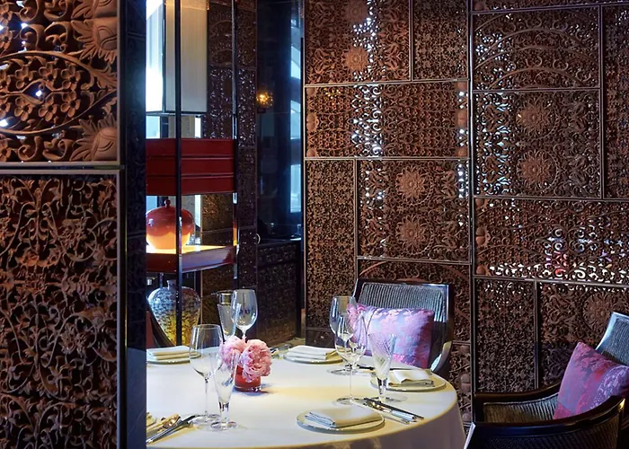 The Ritz-carlton,
