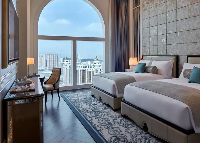 The Ritz-carlton, Hotel
