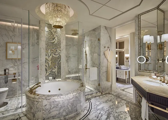 The Ritz-carlton, Hotel 5*