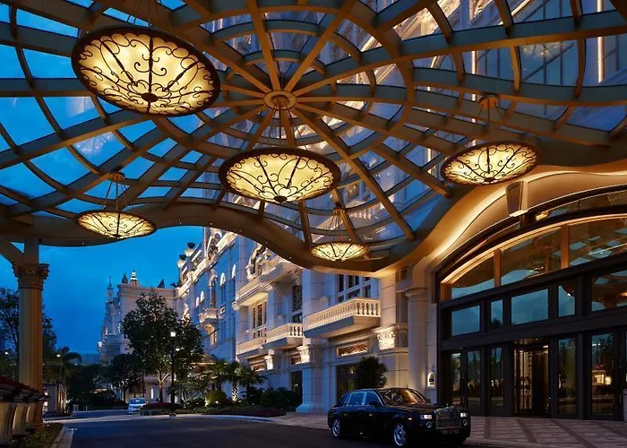 The Ritz-carlton, Hotel